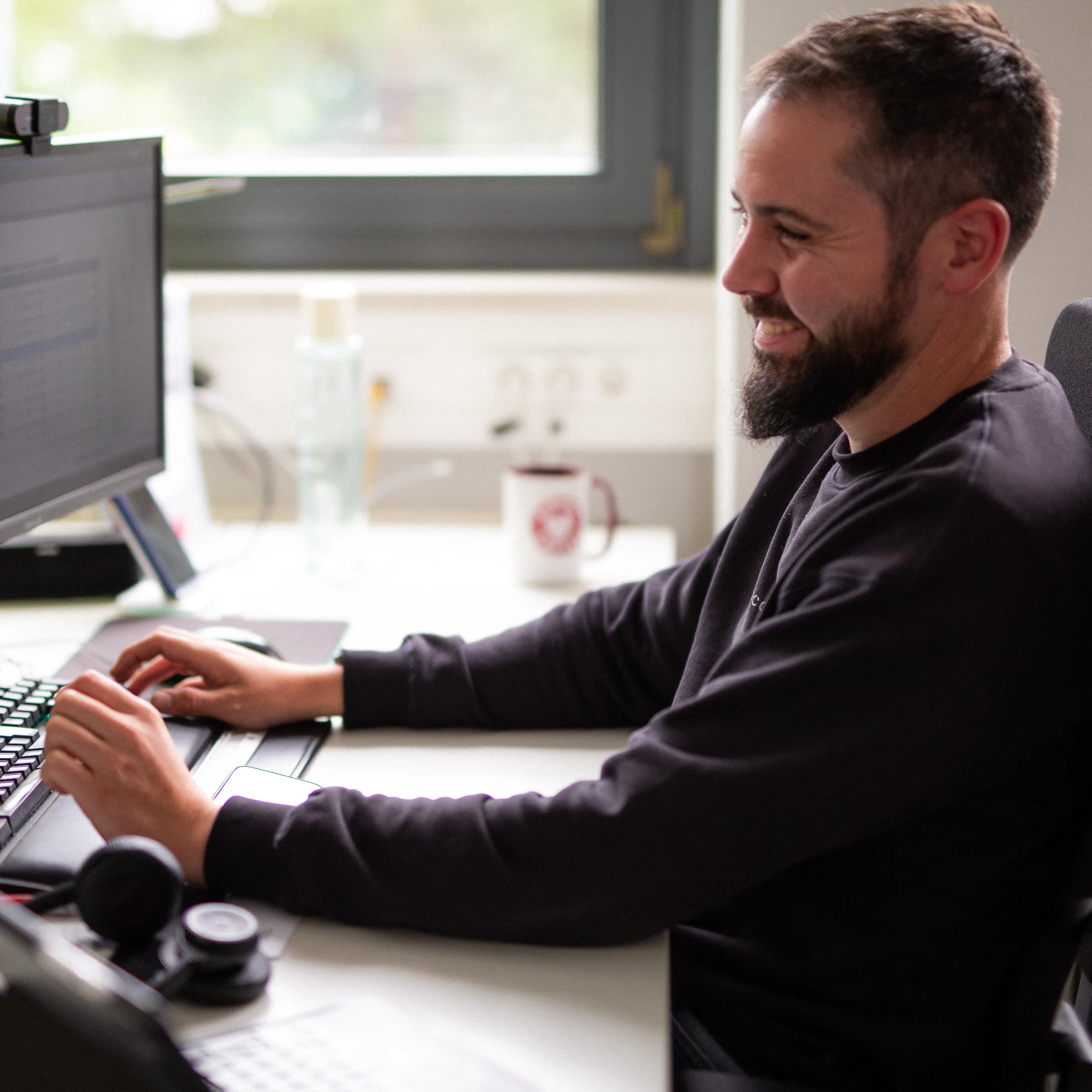 resource.service.contact.gallery.email.imageAlt