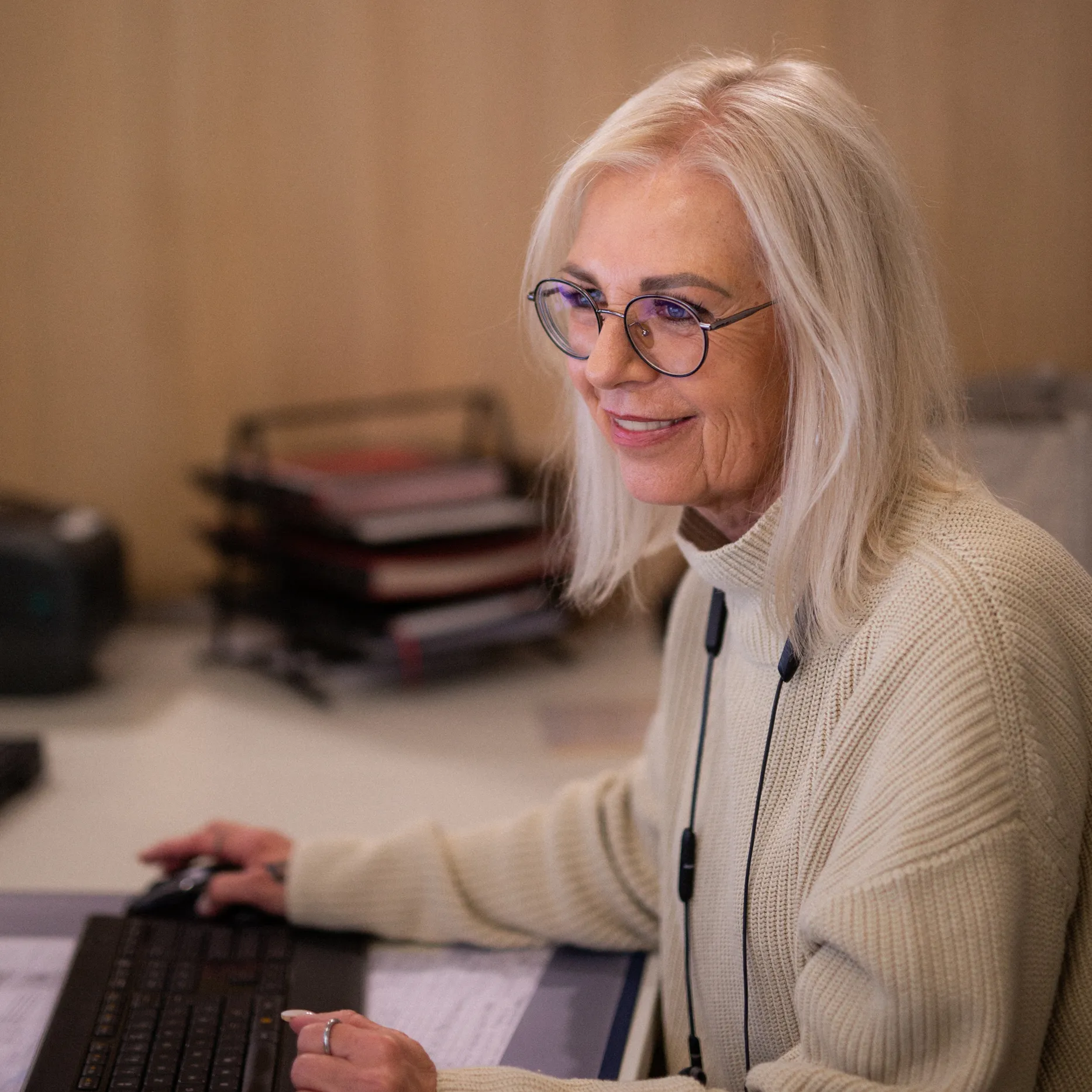 resource.brand.section.gallery.direct_contact.title